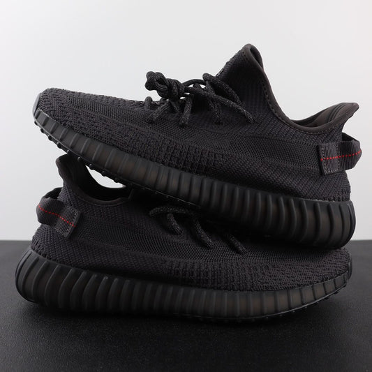 Adidas Yeezy 350 V2 Static Black – Eleganță și Inovație într-un Sneaker Iconic - ShoeResidence