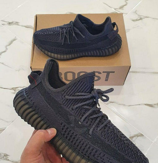 Adidas Yeezy 350 V2 Static Black – Întâlnirea Perfectă Între Design și Performanță - ShoeResidence