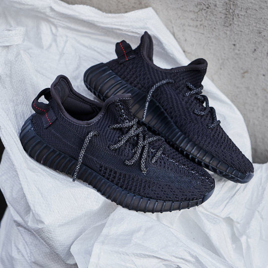 Adidas Yeezy 350 V2 Static Black – Simbolul Streetwear-ului Modern - ShoeResidence