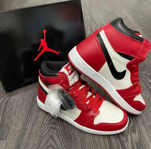 Air Jordan 1 Chicago Batch: Un Omagiu Perfecționat la Istoria Sneakerșilor - ShoeResidence