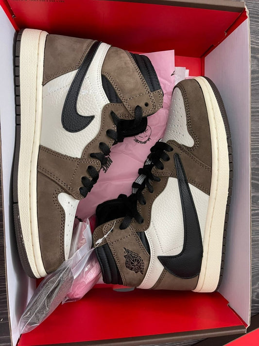 Air Jordan 1 Travis Scott – Colaborarea care A Redefinit Moda Sneakerilor - ShoeResidence