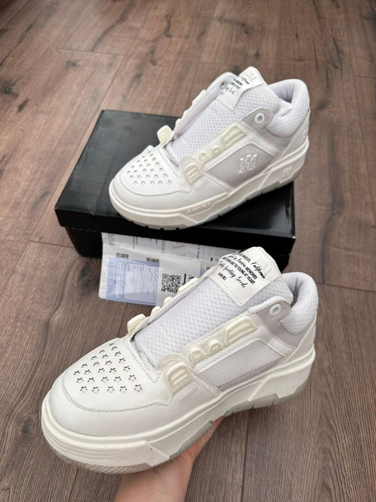 Descoperă Sneakerșii Amiri Full White: O Declarație de Stil Pur - ShoeResidence