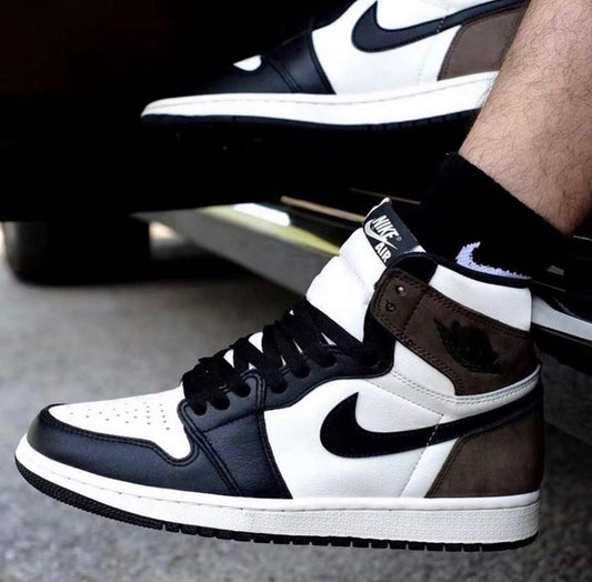 Jordan 1 Mocha - Un Sneaker Must-Have cu Un Look Elegant - ShoeResidence