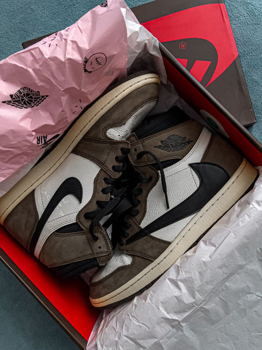 Jordan 1 Travis Scott - Simbolul Inovației în Sneaker Culture - ShoeResidence