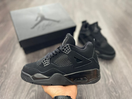 Jordan 4 Black Cat – Eleganța Clasică în Negru Disponibilă Pe ShoeResidence.com - ShoeResidence