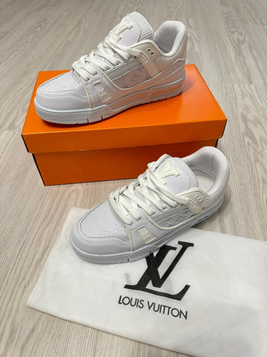 Louis Vuitton Monogram – Simbolul Eleganței și al Luxului atemporal - ShoeResidence