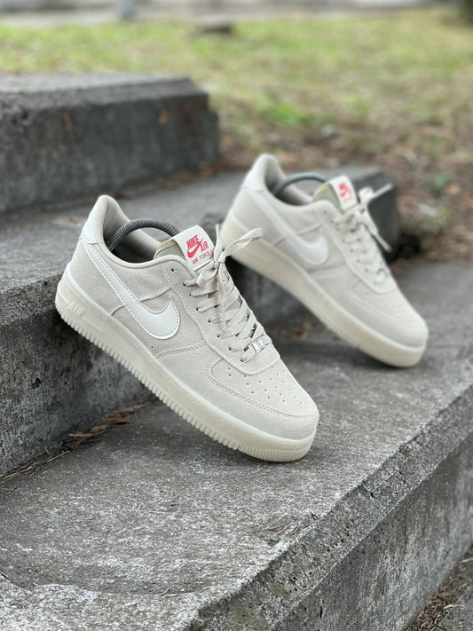 Nike Air Force 1 Bej: Eleganța Neutră care Îți Completează Garderoba - ShoeResidence