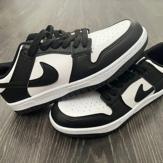 Nike Dunk Panda: Simplitate și Eleganță în Fiecare Pas - ShoeResidence