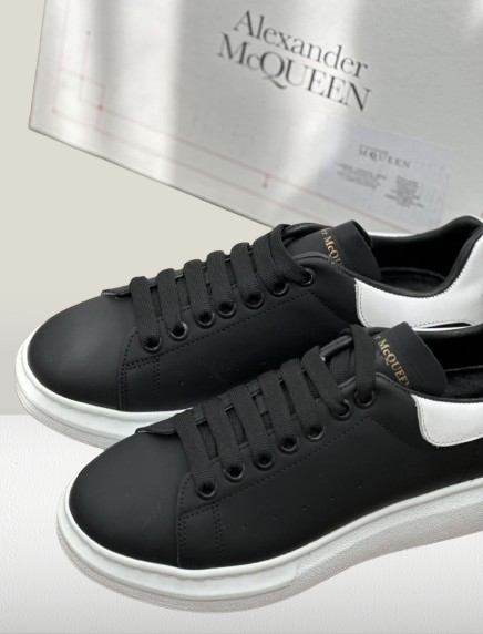 Alexander McQueen, Adidași Alexander McQueen, Pantofi Alexander McQueen, Teniși Alexander McQueen, Sneakers Alexander McQueen, NEGRU BLACK Alexander McQueen, Alexander McQueen nEGRU, Alexander McQueen NEGRI, Alexander McQueen Fashion, Alexander McQueen Trendsetter, Alexander McQueen Lux, Alexander McQueen Premium, Alexander McQueen PIELE, adidasi mcqueen, mcqueen alb alexannder mcqueen pantofi pantofi sport alexander mcqueen alb IMITATIE PIELE MCQUEEN ENGRU PIELE