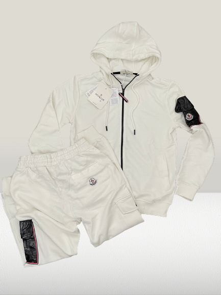 MONCLER TRENING ALB, Moncler trening alb, Moncler costum sport alb, Moncler set sport alb, Moncler echipament sportiv alb, Moncler îmbrăcăminte albă, Moncler compleu alb, Moncler trening de vânzare, Moncler romania, Moncler original, Moncler replica, Moncler autentic, Moncler preț, Moncler ofertă, Moncler online, Moncler ieftin