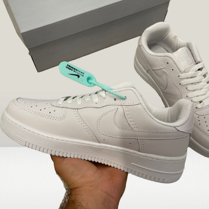 Nike Air Force 1 LoW triple white alb nou romania replica fake ieftin pandabuy shoeresidence de vanzare nou tenesi albi naic turcia import export adidasi albi nike online naic nice ieftini nike fake nike reps nike ADIDASI NIKE BARBATI ADIDASI NIKE AIR FORCE 1 ALB AF1 BARBATI AIR FORCE 1 DAMA AIR FORCE 1 SHOERESIDENCE TENESI ALBI ADIDASI ALBI PANTOFI ALBI SPORT NIKE PANTOFI SPORT BARBATI ALBI PAPUCI NIKE ROMANIA