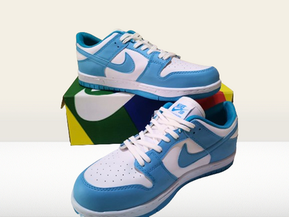 Nike Panda Dunks Low Retro University Blue Albastru Replică Romania Blue Reducere Nou Adidasi Sneakeri Teniși Pantofi Sport Original Autentic Calitate Premium Piele Sintetic Colecție Exclusivă Ediție Limitată Stil Urban Streetwear Fashion Trend Fashion Trendsetter Modă Cumpărare Online Livrare Rapidă Promoție Ofertă Disponibilitate Stoc Magazin Online Comandă Rapidă Trendsetter Chic Glamour Glamorous panda dunks albastru dunks blue nike albastru adidasi nike albastri tenesi albastri tenesi nike blue