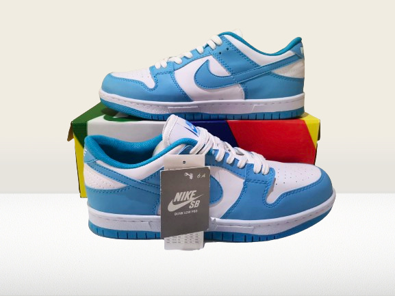 Nike Panda Dunks Low Retro University Blue Albastru Replică Romania Blue Reducere Nou Adidasi Sneakeri Teniși Pantofi Sport Original Autentic Calitate Premium Piele Sintetic Colecție Exclusivă Ediție Limitată Stil Urban Streetwear Fashion Trend Fashion Trendsetter Modă Cumpărare Online Livrare Rapidă Promoție Ofertă Disponibilitate Stoc Magazin Online Comandă Rapidă Trendsetter Chic Glamour Glamorous panda dunks albastru dunks blue nike albastru adidasi nike albastri tenesi albastri tenesi nike blue