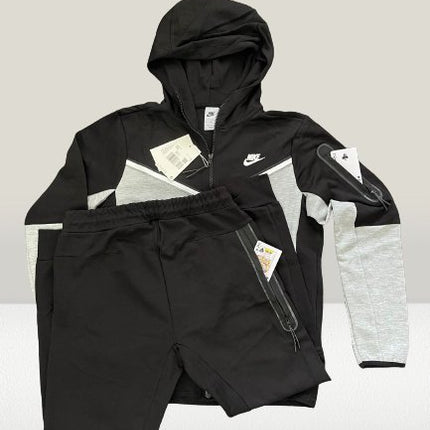 Set complet Nike Tech Fleece GRI - NEGRU