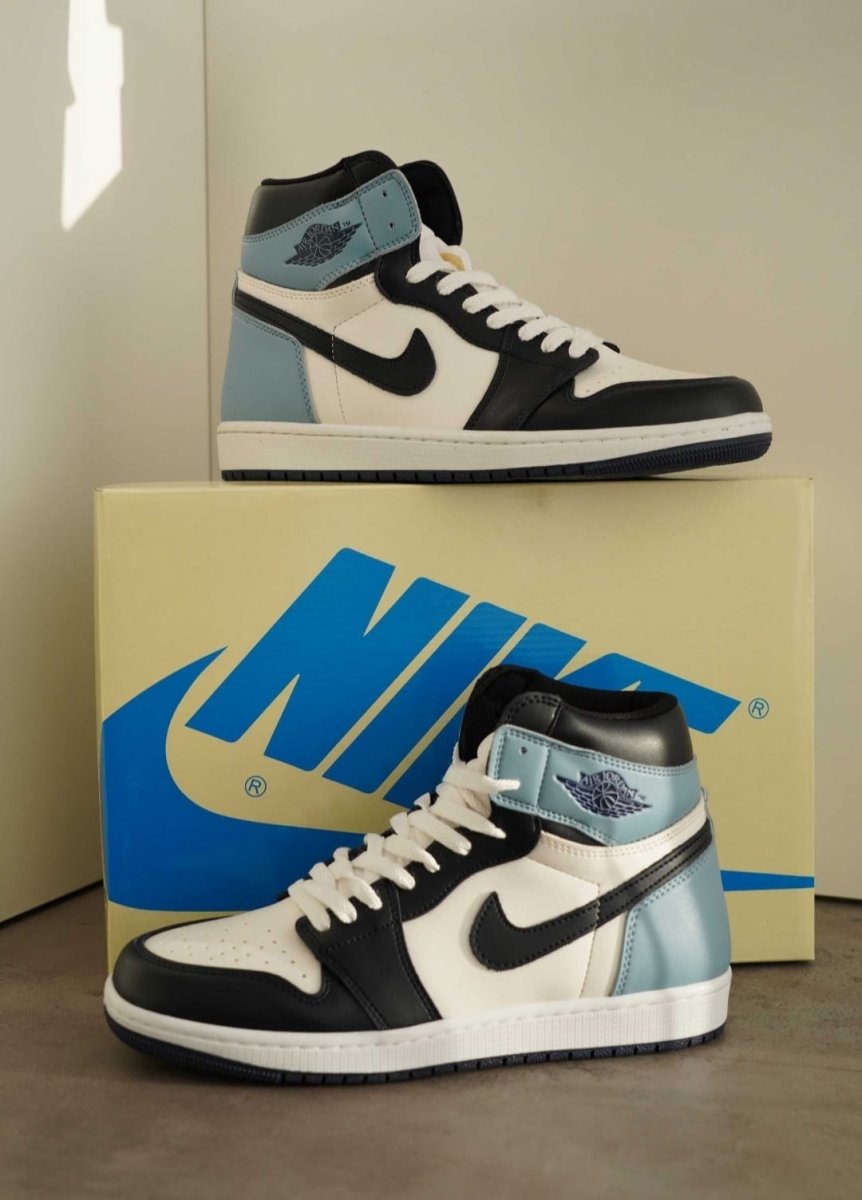 Studio view of Jordan 1 OBSIDIAN 
