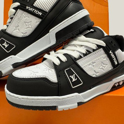 Unisex Louis Vuitton Trainers