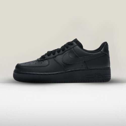 Nike Air Force 1 Low Triple Black Black Toe Negru Adidas Tenes AF1 Dama Barbati Unisex Replica Nou Ieftin Oferta Reducere Pantofi Incaltaminte Moda Accesorii Vara Iarna Urban Inalta calitate Livrare rapida Disponibilitate Stoc Comanda online Varietate Culori Dimensiuni Trendy Indragit Design modern