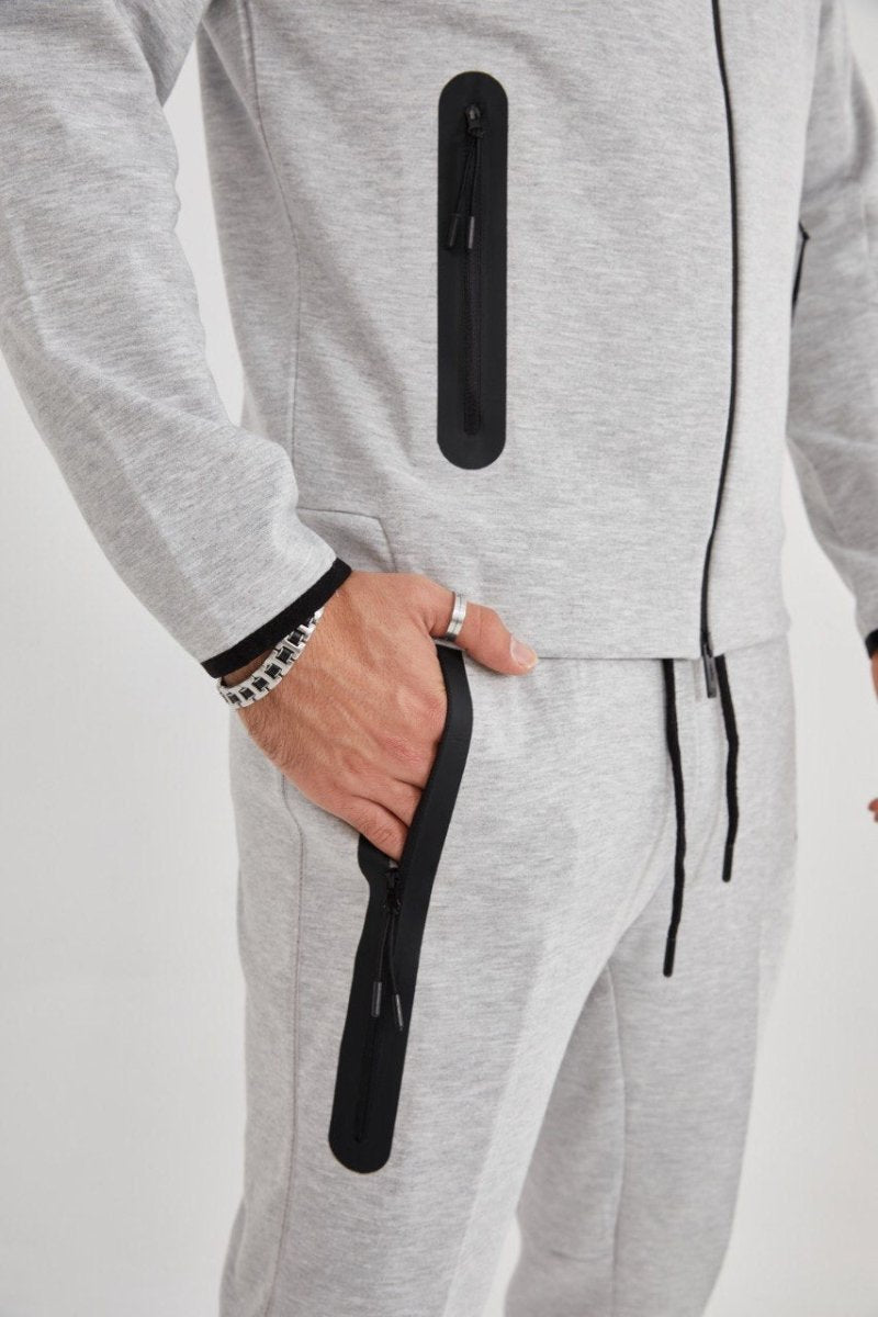 Vedere de aproape a versiunii Tech Fleece gr