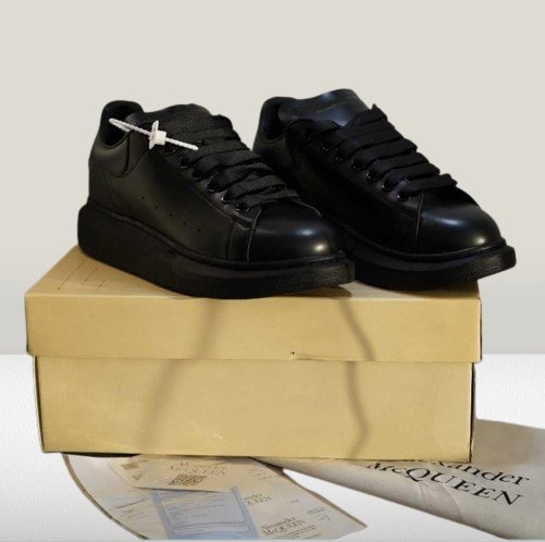 Alexander Mcqueen NEGRU PIELE [FULL - BOX] - ShoeResidenceAlexandru MCQUeen negru full triple black simplu piele ecologica reducere de vanzare nou olx replica REPLICA CHINA TURCIA NOU UNISEX DAMA BARBATI Pantof Alexander Mcuqeen negru complet full black culoare inchisanou barbati femei dama copi copii copiii de vanzare reducere oferta PANTOF Alexander Mcqueen Piele Alb cu Negru Shoeresidence nou dama barbati replica reps fake adidasi ieftini la reducere oferta de vazanre google produs nouy turci