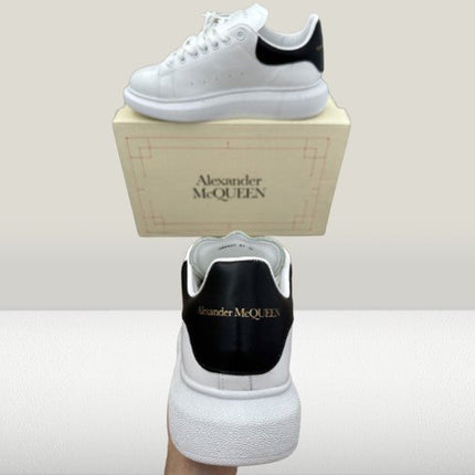 Alexander Mcqueen PIELE Alb & Negru [FULL - BOX] - ShoeResidenceAlexander McQueen, Adidași Alexander McQueen, Pantofi Alexander McQueen, Teniși Alexander McQueen, Sneakers Alexander McQueen, White Alexander McQueen, Alexander McQueen Albi, Alexander McQueen Design, Alexander McQueen Fashion, Alexander McQueen Trendsetter, Alexander McQueen Lux, Alexander McQueen Premium, Alexander McQueen Stil, adidasi mcqueen, mcqueen alb alexannder mcqueen pantofi pantofi sport alexander mcqueen albAlexander M