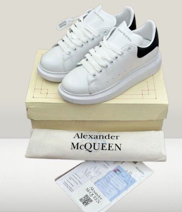 Alexander Mcqueen PIELE Alb & Negru [FULL - BOX] - ShoeResidenceAlexander McQueen, Adidași Alexander McQueen, Pantofi Alexander McQueen, Teniși Alexander McQueen, Sneakers Alexander McQueen, White Alexander McQueen, Alexander McQueen Albi, Alexander McQueen Design, Alexander McQueen Fashion, Alexander McQueen Trendsetter, Alexander McQueen Lux, Alexander McQueen Premium, Alexander McQueen Stil, adidasi mcqueen, mcqueen alb alexannder mcqueen pantofi pantofi sport alexander mcqueen albAlexander M