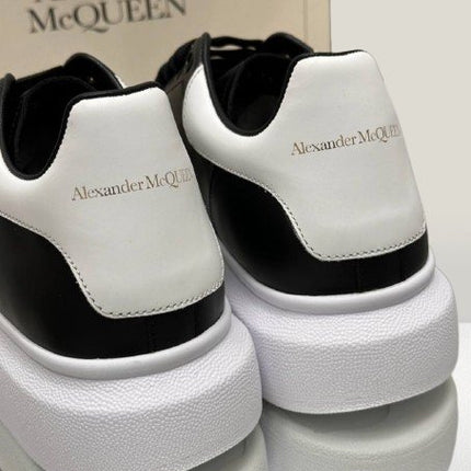 Alexander Mcqueen PIELE Negru & Alb [FULL - BOX] - ShoeResidenceAlexander McQueen, Adidași Alexander McQueen, Pantofi Alexander McQueen, Teniși Alexander McQueen, Sneakers Alexander McQueen, NEGRU BLACK Alexander McQueen, Alexander McQueen nEGRU, Alexander McQueen NEGRI, Alexander McQueen Fashion, Alexander McQueen Trendsetter, Alexander McQueen Lux, Alexander McQueen Premium, Alexander McQueen PIELE, adidasi mcqueen, mcqueen alb alexannder mcqueen pantofi pantofi sport alexander mcqueen alb IMI