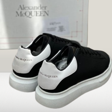 Alexander McQueen, Adidași Alexander McQueen, Pantofi Alexander McQueen, Teniși Alexander McQueen, Sneakers Alexander McQueen, NEGRU BLACK Alexander McQueen, Alexander McQueen nEGRU, Alexander McQueen NEGRI, Alexander McQueen Fashion, Alexander McQueen Trendsetter, Alexander McQueen Lux, Alexander McQueen Premium, Alexander McQueen PIELE, adidasi mcqueen, mcqueen alb alexannder mcqueen pantofi pantofi sport alexander mcqueen alb IMITATIE PIELE MCQUEEN ENGRU PIELE