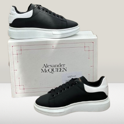 Alexander McQueen, Adidași Alexander McQueen, Pantofi Alexander McQueen, Teniși Alexander McQueen, Sneakers Alexander McQueen, NEGRU BLACK Alexander McQueen, Alexander McQueen nEGRU, Alexander McQueen NEGRI, Alexander McQueen Fashion, Alexander McQueen Trendsetter, Alexander McQueen Lux, Alexander McQueen Premium, Alexander McQueen PIELE, adidasi mcqueen, mcqueen alb alexannder mcqueen pantofi pantofi sport alexander mcqueen alb IMITATIE PIELE MCQUEEN ENGRU PIELE