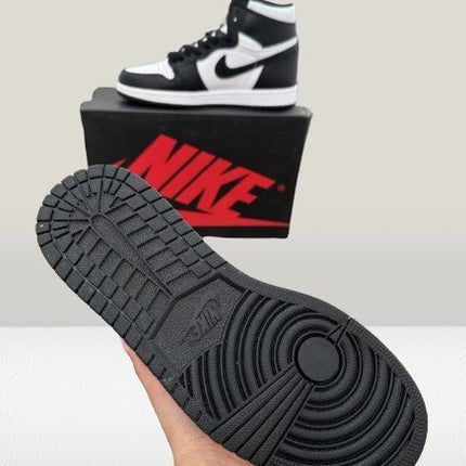 Jordan 1 High PANDA [LA REDUCERE] - ShoeResidenceJordan 1 Panda, Air Jordan 1 Panda, Air, Jordan, Air Jordan, Air Jordan 1, Jordan 1, Panda, Negru, Jordan Negru, Jordan 1 Panda, Jordan 1 Alb, Air Jordan 1 Panda, Air Jordan 1 Panda, Jordan 1 Alb, Jordan 1 la reducere, Jordan 1 România, Jordan 1 ieftini, Jordan 1 de vânzare, Jordan 1 bărbați, Jordan 1 femei, Jordan 1 damă, Jordan 1 Panda România, Jordan 1 modele, Jordan 1 drip, Jordan 1 la modă, adidasi Jordan, adidasi bărbați Jordan 1, adidasi Jo