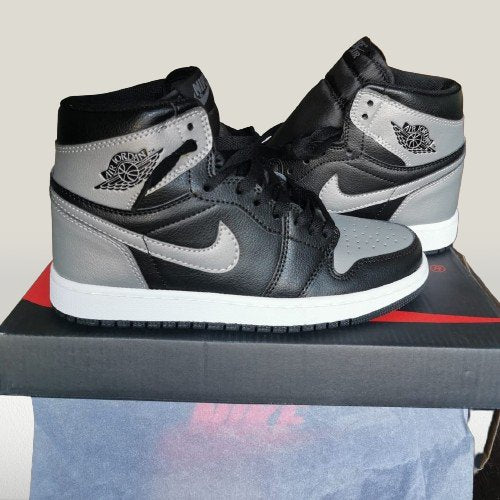 Jordan 1 Shadow PIELE [PREMIUM] - ShoeResidenceadidasi air jordan 1 high shadow gri grey reps replica de vanzare black friday 2025 j1 black negruJordan 136