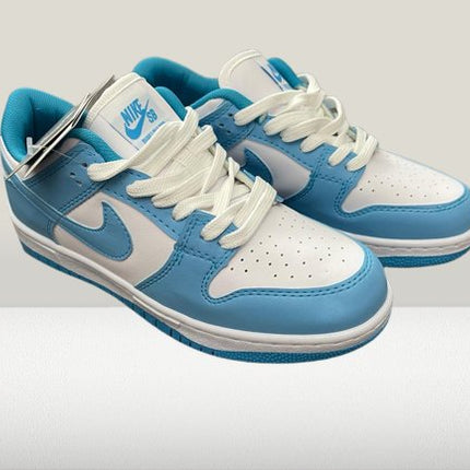 Panda Dunks - Low University - Blue [NOU] - ShoeResidenceNike Panda Dunks Low Retro University Blue Albastru Replică Romania Blue Reducere Nou Adidasi Sneakeri Teniși Pantofi Sport Original Autentic Calitate Premium Piele Sintetic Colecție Exclusivă Ediție Limitată Stil Urban Streetwear Fashion Trend Fashion Trendsetter Modă Cumpărare Online Livrare Rapidă Promoție Ofertă Disponibilitate Stoc Magazin Online Comandă Rapidă Trendsetter Chic Glamour Glamorous panda dunks albastru dunks blue nike al