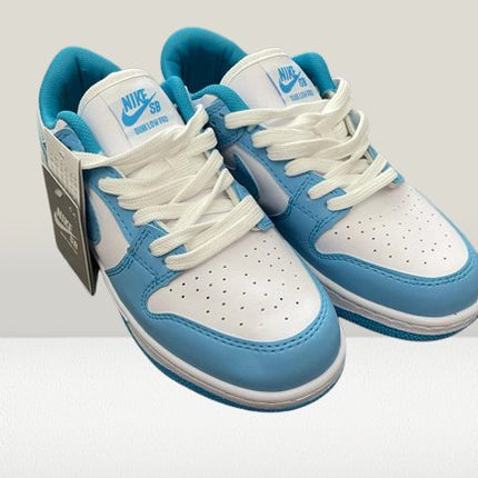 Panda Dunks - Low University - Blue [NOU] - ShoeResidenceNike Panda Dunks Low Retro University Blue Albastru Replică Romania Blue Reducere Nou Adidasi Sneakeri Teniși Pantofi Sport Original Autentic Calitate Premium Piele Sintetic Colecție Exclusivă Ediție Limitată Stil Urban Streetwear Fashion Trend Fashion Trendsetter Modă Cumpărare Online Livrare Rapidă Promoție Ofertă Disponibilitate Stoc Magazin Online Comandă Rapidă Trendsetter Chic Glamour Glamorous panda dunks albastru dunks blue nike al