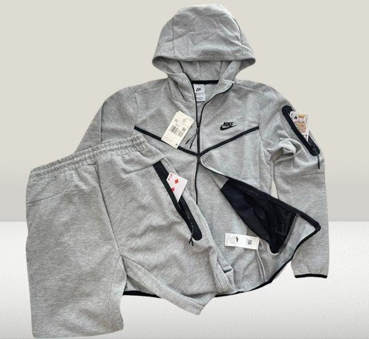 Tech Fleece Gri Model - 2023 [SET COMPLET] - ShoeResidenceTrening Nike Tech Fleece Gri compleu complet set hanorac si pantalon s m l xl xxl nou dama barbati drip unisex copii copiii copi replica nou olc grey reps romania bumbac 2024 de vanzare haine nike vara iarna tomna primavara trening barbati gri nike tech trening trening gri trening nike tech gri hanorac nike tech gri pantalon gri nike pantaloni nike tech gri grey trening barbati trening sport nike gri trening fleece fleece gri compleu gri 