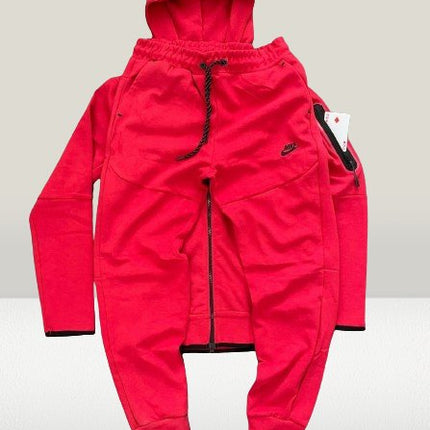 Tech Fleece Roșu Model - 2023 [SET COMPLET] - ShoeResidenceNike Tech Fleece Roșu trening compleu red haine hanorac pantalon set complet barbati dama unisex compleu trening rosu bumbac hanorac pantalon copii replica nou romania de vanzare bluza compleu COMPLEU BARBATI PRODUS NOU DE VANZARE TRENING ROMANIA ROSU NIKE TECH ROSU NIKE TECH COPII NIKE TECH BARBATI NIKE TECH DE COPII NIKE TECH DAMA NIKE BUMBAC TECH HANORAC PANTALON SHOERESIDENCENike TechS