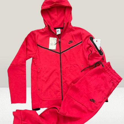 Tech Fleece Roșu Model - 2023 [SET COMPLET] - ShoeResidenceNike Tech Fleece Roșu trening compleu red haine hanorac pantalon set complet barbati dama unisex compleu trening rosu bumbac hanorac pantalon copii replica nou romania de vanzare bluza compleu COMPLEU BARBATI PRODUS NOU DE VANZARE TRENING ROMANIA ROSU NIKE TECH ROSU NIKE TECH COPII NIKE TECH BARBATI NIKE TECH DE COPII NIKE TECH DAMA NIKE BUMBAC TECH HANORAC PANTALON SHOERESIDENCENike TechS