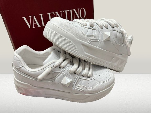 Valentino Garavani Full - White [LA OFERTĂ] - ShoeResidenceVALENTINO GARAVANNI PANTOF ADIDAS CASUAL ALB NEGRU WHIITE ALB PIELE NOU DE VANZARE REDUCERE OFERTA ROPE LACES SHOES TENES SNEAKER OLX SHOERESIDENCE SHOE RESIDENCE REPLICA VALENTINO GARAVANNI PANTOFALENTINO GARAVANNI PANTOF ADIDAS CASUAL ALB NEGRU WHIITE ALB PIELE NOU DE Valentino Garavani, Pantof, Adidas, Casual, Alb, Negru, Sneakers, Incaltaminte, Sport, Fashion, Streetwear, Moda, Stil Urban, Comod, Original, Autentic, Calitate, Premium