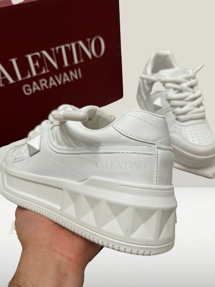 Valentino Garavani Full - White [LA OFERTĂ] - ShoeResidenceVALENTINO GARAVANNI PANTOF ADIDAS CASUAL ALB NEGRU WHIITE ALB PIELE NOU DE VANZARE REDUCERE OFERTA ROPE LACES SHOES TENES SNEAKER OLX SHOERESIDENCE SHOE RESIDENCE REPLICA VALENTINO GARAVANNI PANTOFALENTINO GARAVANNI PANTOF ADIDAS CASUAL ALB NEGRU WHIITE ALB PIELE NOU DE Valentino Garavani, Pantof, Adidas, Casual, Alb, Negru, Sneakers, Incaltaminte, Sport, Fashion, Streetwear, Moda, Stil Urban, Comod, Original, Autentic, Calitate, Premium